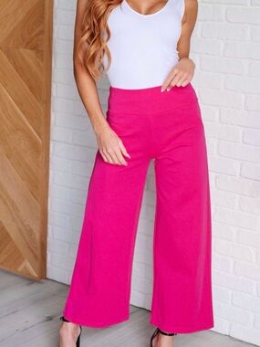 NWT High-Waist Wide Leg Pants in Hot Pink